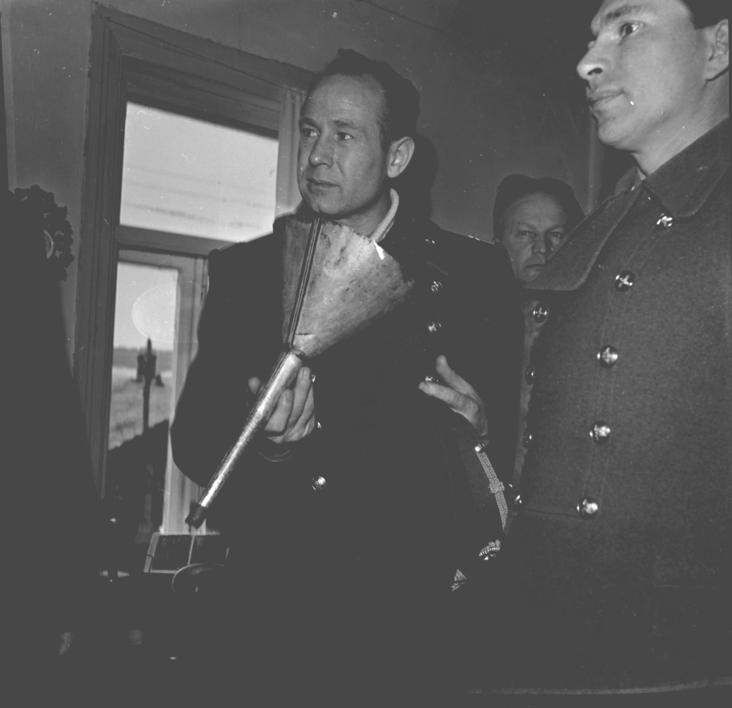 На экскурсии в Доме-музее К.Э. Циолковского, апрель 1965 г. 